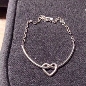 ❤️ Brighton Heart Loop Necklace
